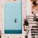 The Πανσιόν 4*