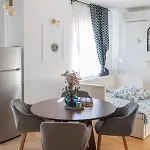 The Πανσιόν 4*